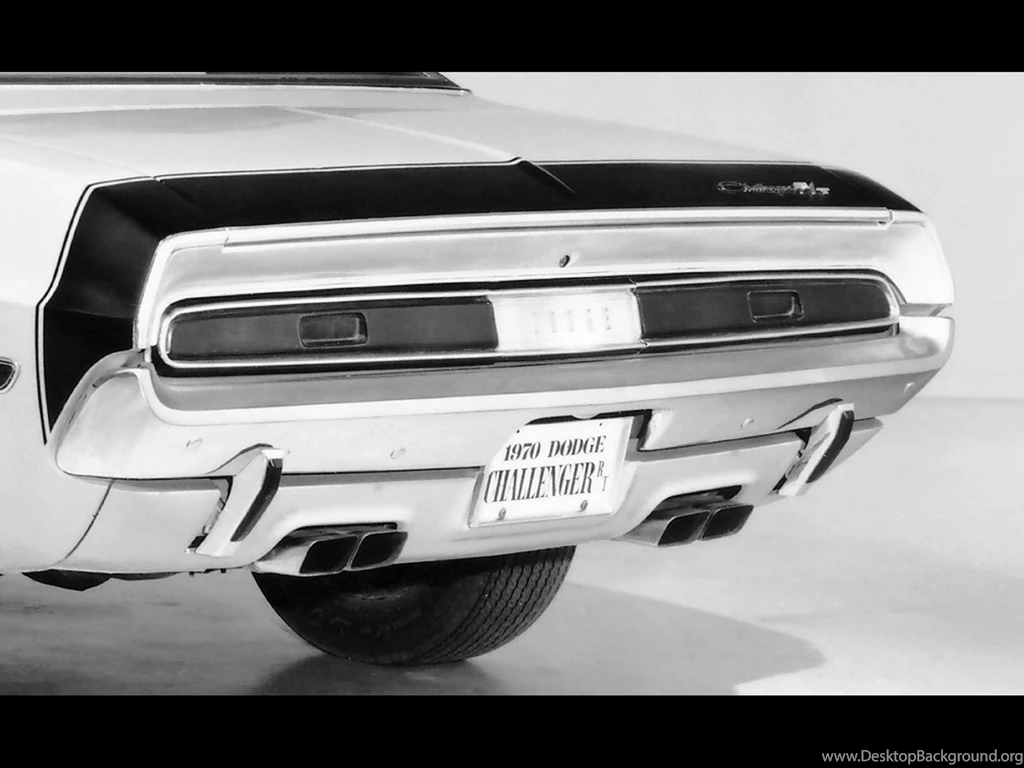 1970 1974 Dodge Challenger Period Photos   1970 RT Rear Section ...