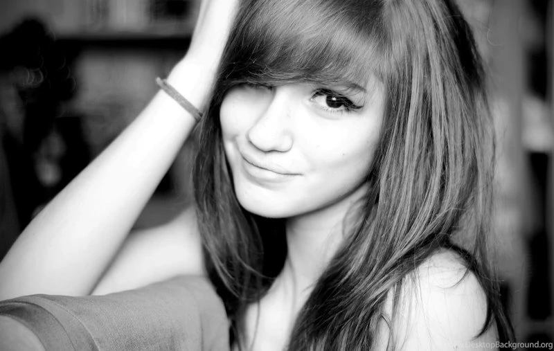 Women Black And White Models Smiling Monochrome 1920x1217 ...