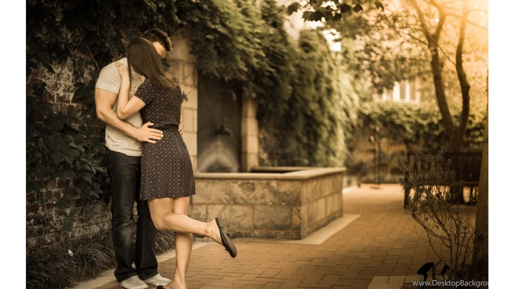 Wallpapers Download Love Kiss Hug Images