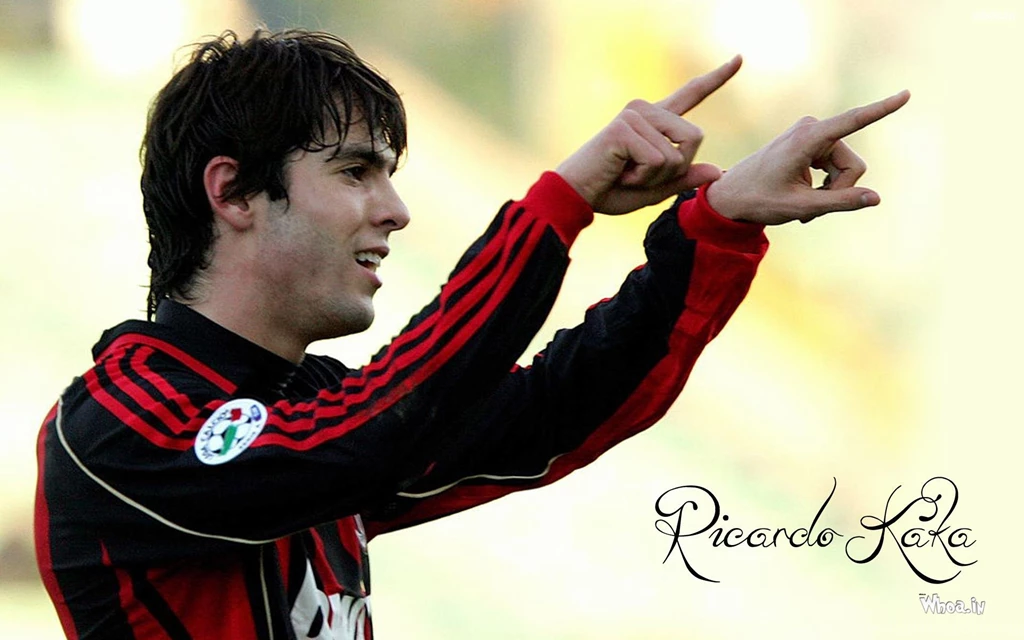 Ronaldo Kaka In Red Dark T Shirt With Light Backgrounds Wallpapers