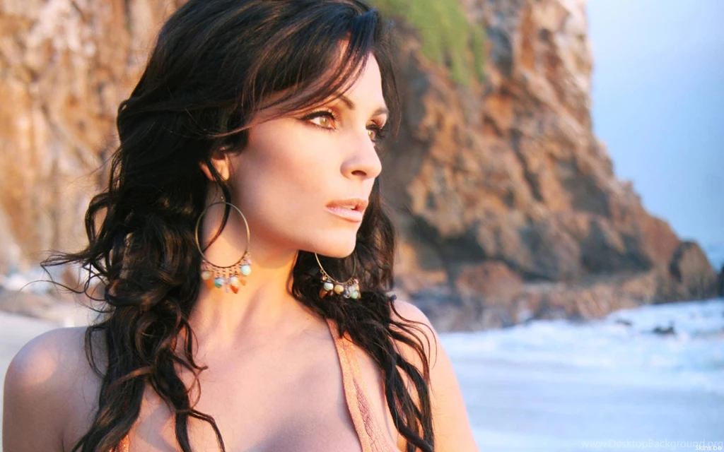 Denise Milani, Desktop Wallpapers