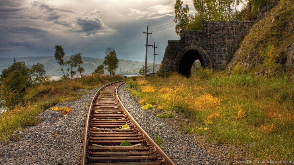 Curving Railway Along A River >> HD Wallpaper, Get It Now!