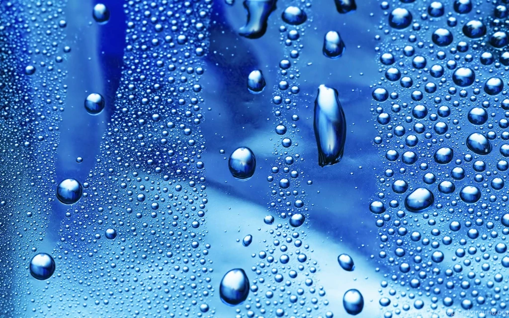 Wallpapers Blue Water Drops On Glass Wallpapers