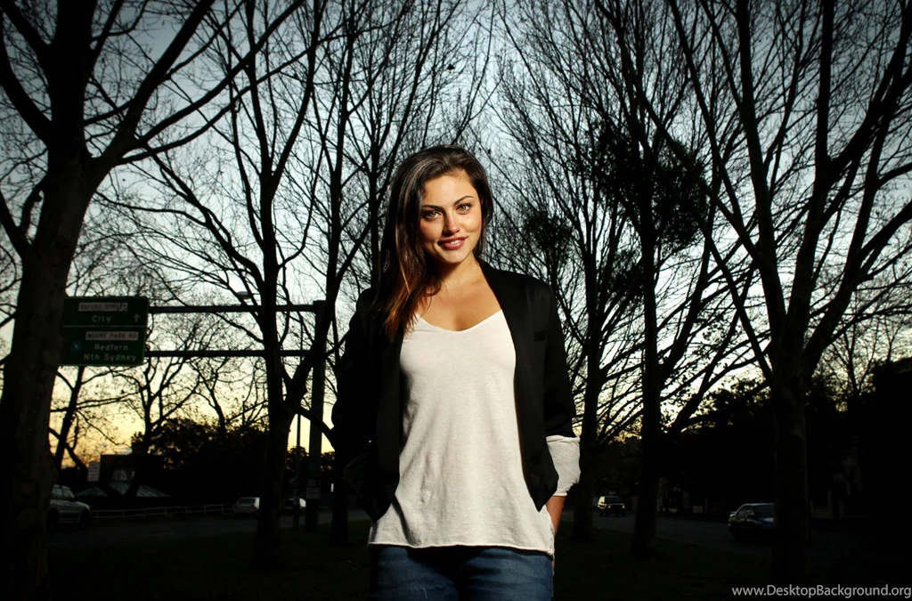 Phoebe Tonkin HD Wallpapers