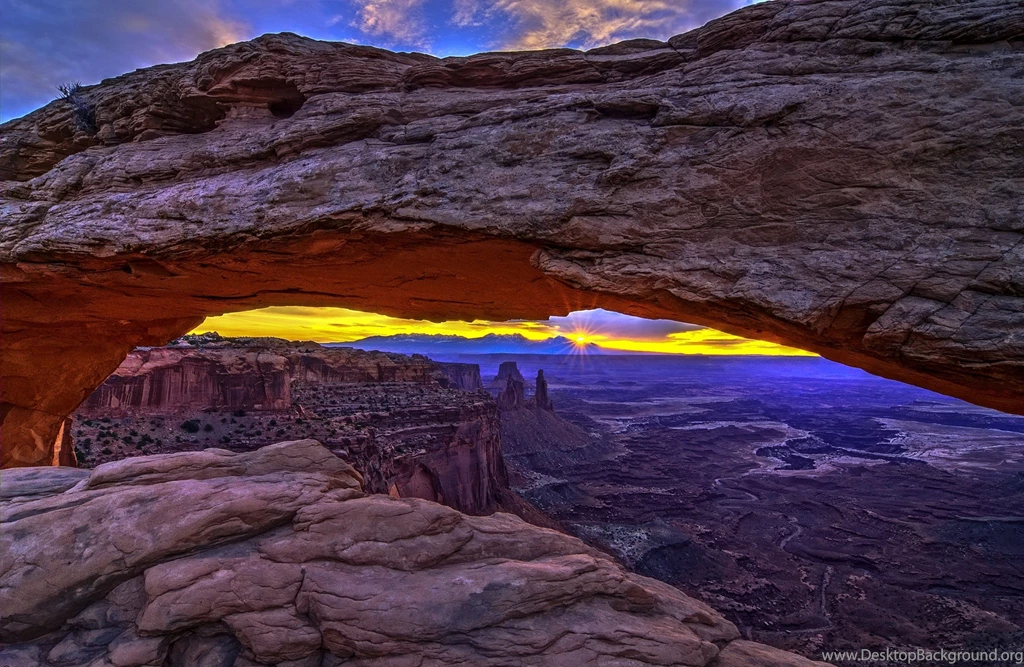Arches National Park Near Moab Utah Desert Landscape Mountains ...