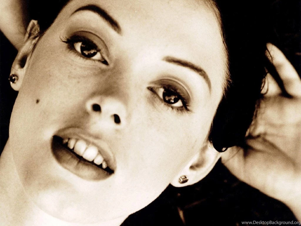 Rose Rose McGowan Wallpapers (270030) Fanpop