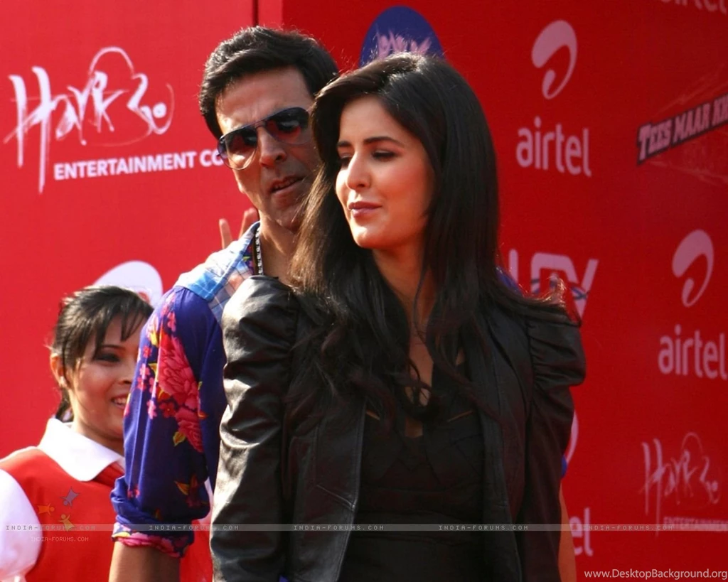 Wallpapers   Akshay Kumar And Katrina Kaif Dancing In Public In New ...