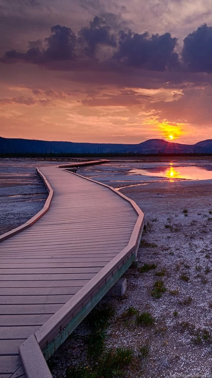 25 Beautiful iPhone 6 Wallpapers