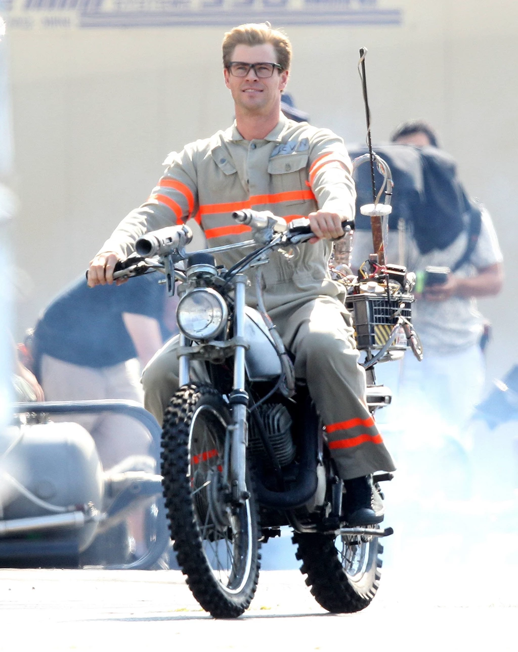 Chris Hemsworth Ghostbusters Wallpapers HD. Free Desktop Backgrounds ...