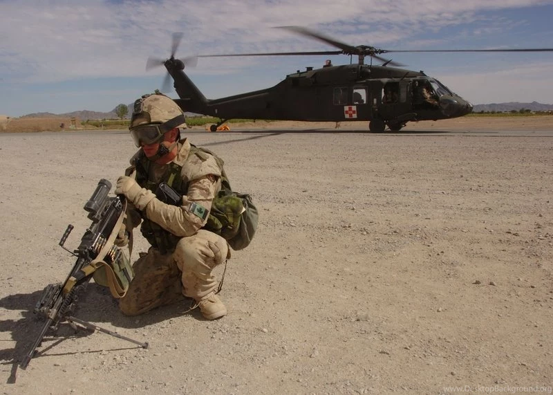 Soldiers Military Helicopters Men Blackhawk Vehicles 2100x1500 ...