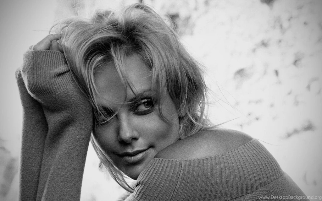 Hot Charlize Theron Wallpapers Actress