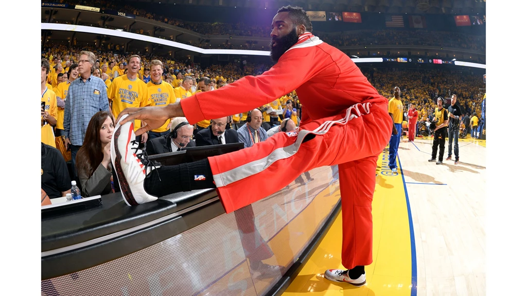 Checking In 4K James Harden Wallpapers