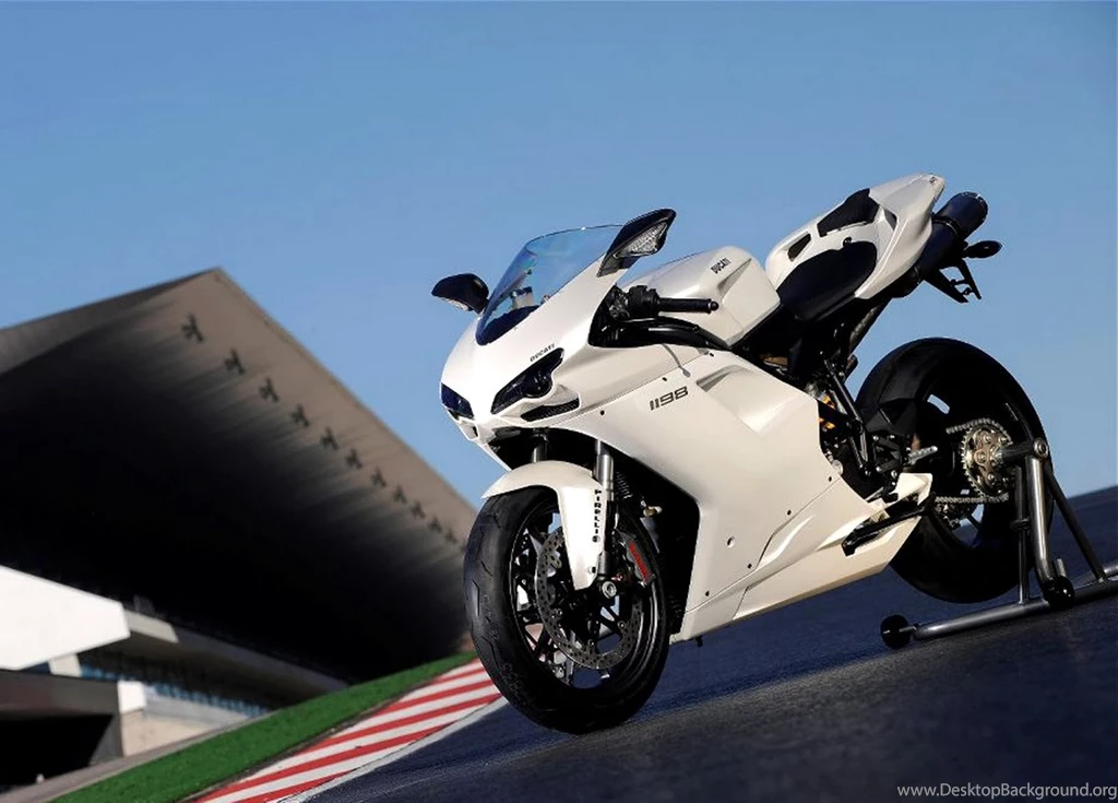WALLPAPERS: Heavy Bikes
