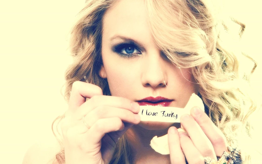 Taylor Swift Red Album Wallpapers High Quality Resolution Uncalke.com