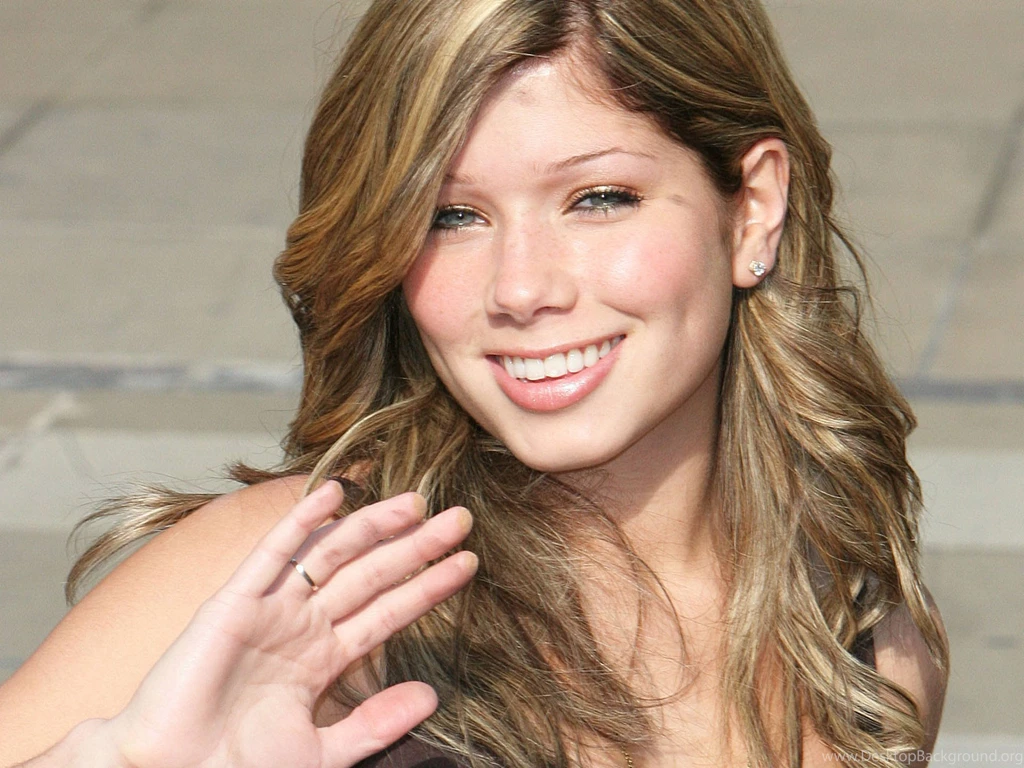 Nikki Sanderson Wallpapers