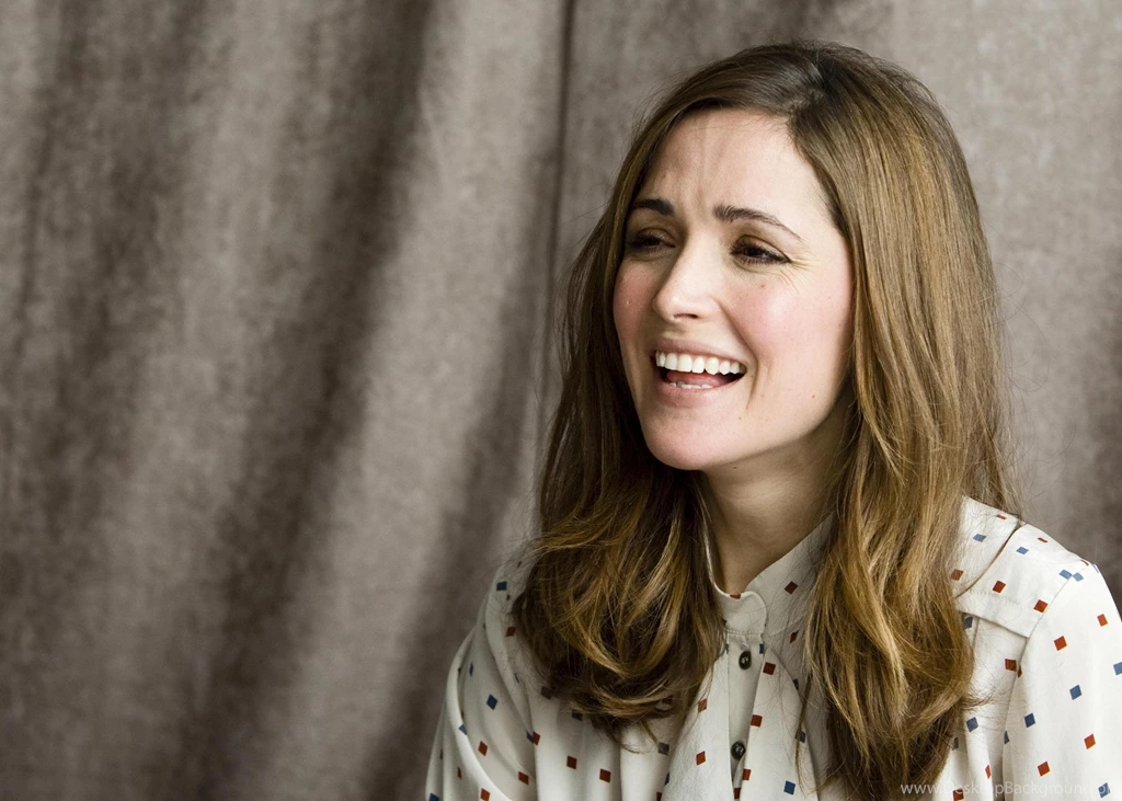 Rose Byrne Smile 4644 2560x1828 UMad.com