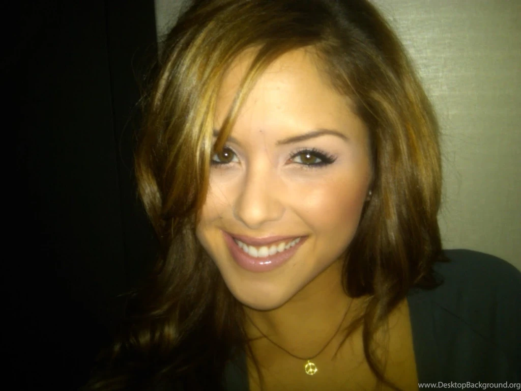 Download Brittney Palmer Wallpapers 1600x1200