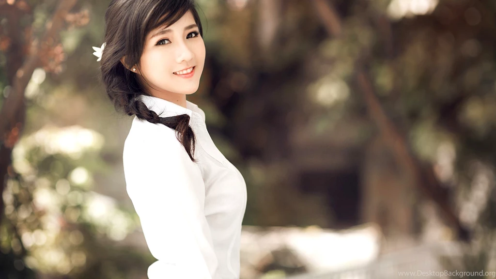 Chinese Girl Wallpapers 3 Items