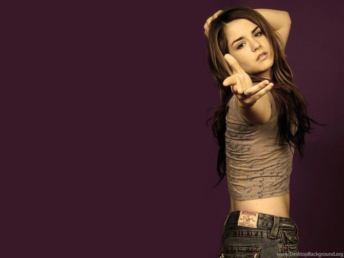 Joanna Levesque 004 Wallpapers Joanna «JoJo» Levesque ...