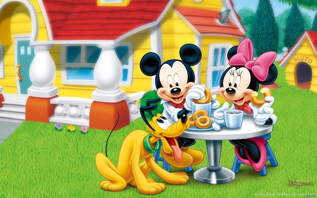 Mickey And Minnie Mouse Kissing