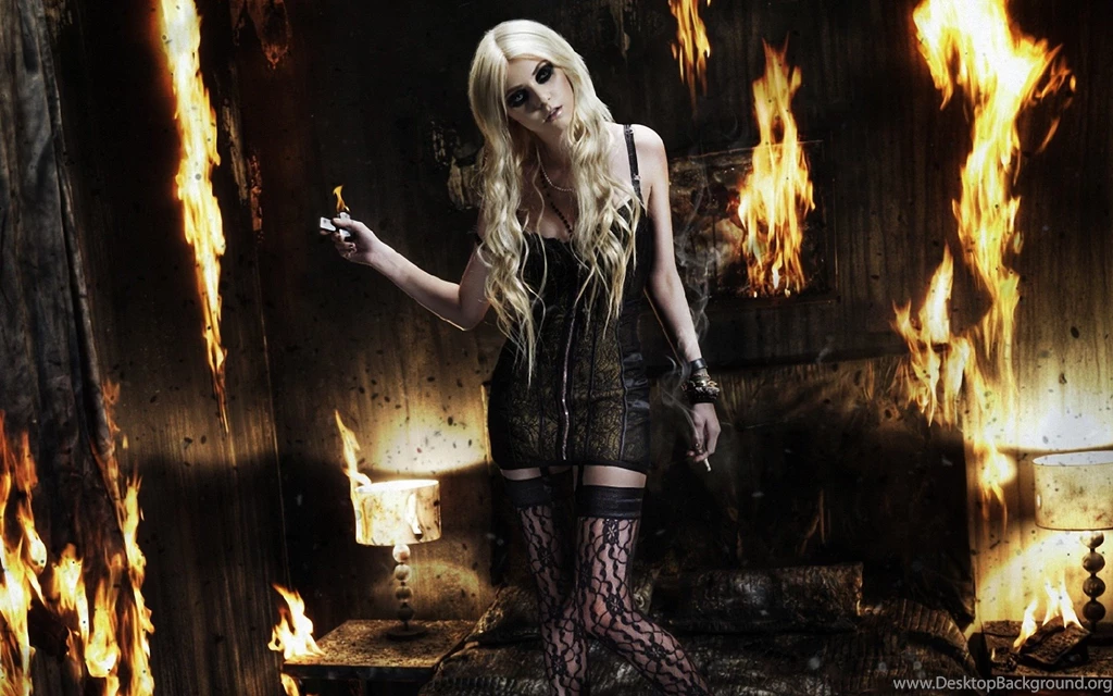 138 Taylor Momsen HD Wallpapers