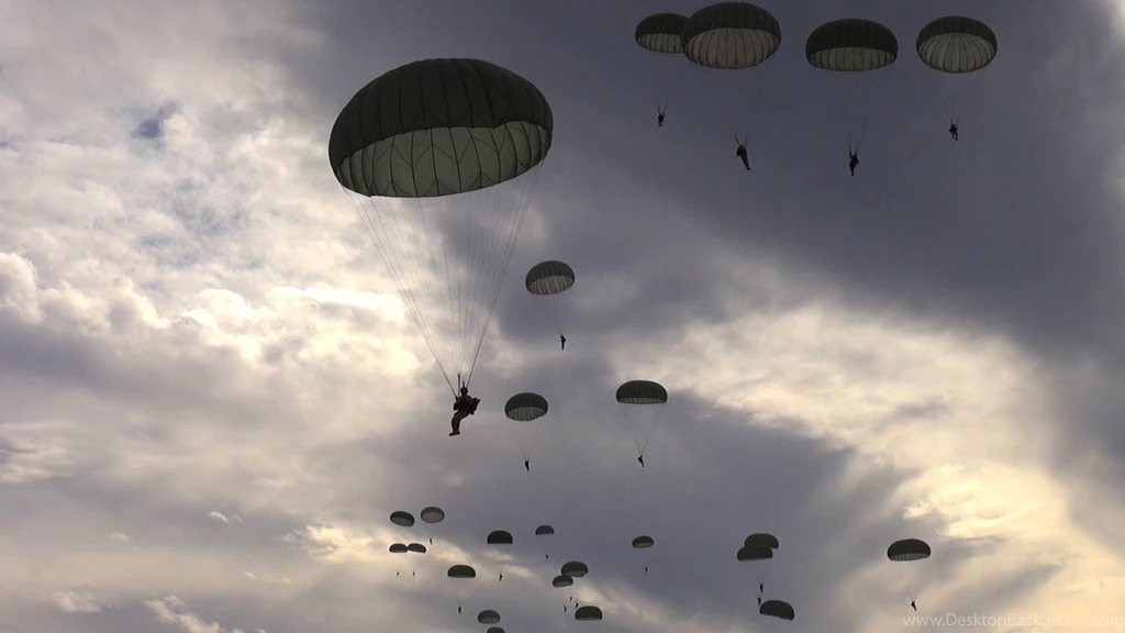 Inside The Army's 82nd Airborne Division: Parachuting From A C 130 ...