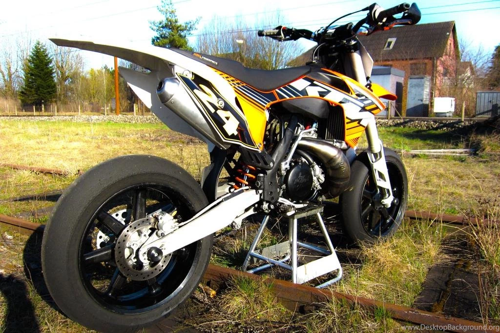 300 EXC Supermoto . . . Page 2