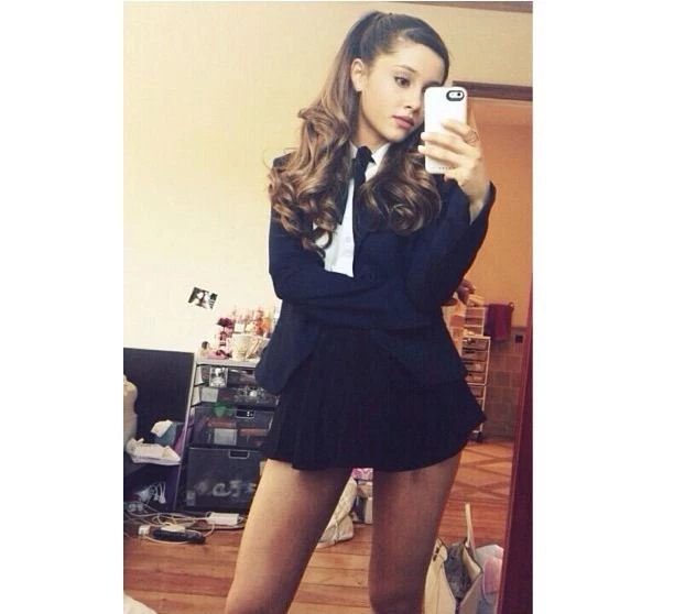 Hilarious Background Images That Ruined Pictures