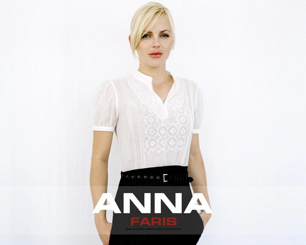 Anna Faris Hot Wallpapers Wallpapers