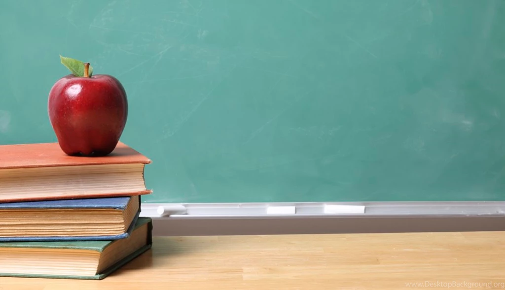 Teachers Desk With Apple Cosmoplast.biz
