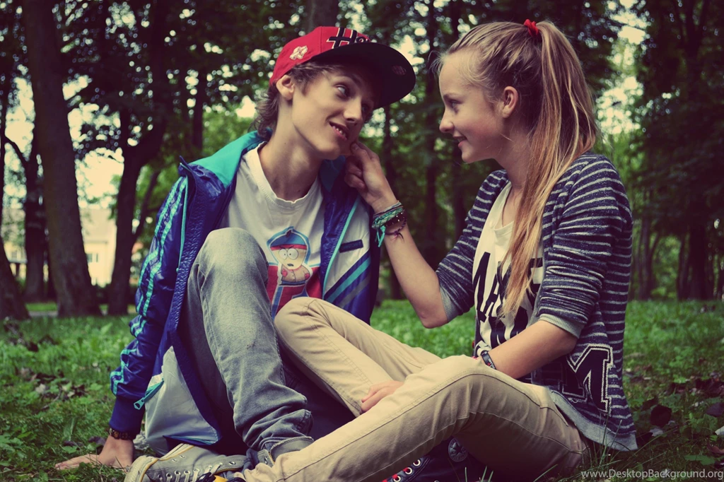 Cute Romantic Love Couple Wallpapers View And Download Cute Couple ...