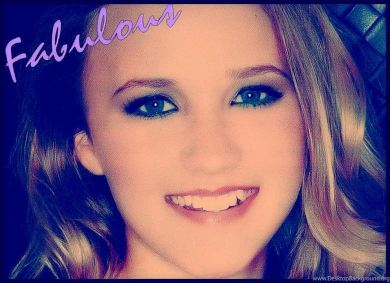 Emily Wallpapers Emily Osment Photo (3464249) Fanpop