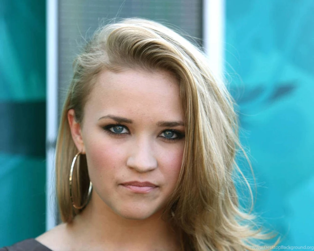 Emily Osment 2020 Wallpapers