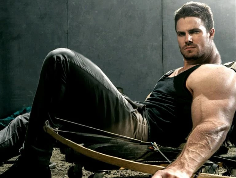 Stephen Amell Beauty And The Beast Wallpaper.