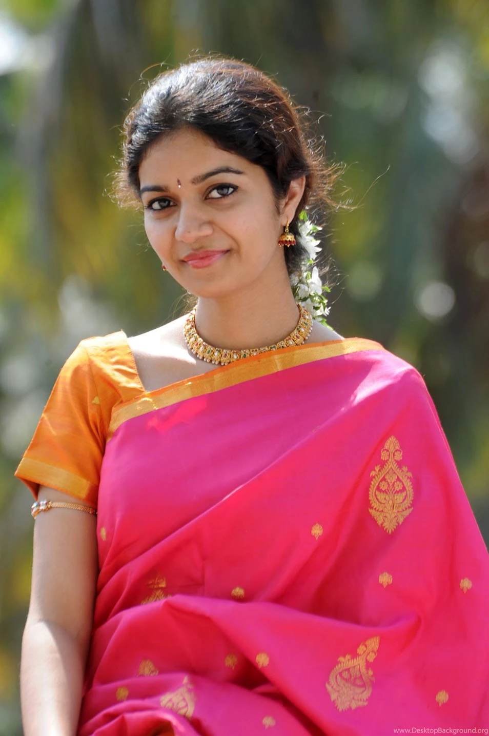 Colours Swathi Saree Photo 9 Tamil Movies, Telugu Movies ...