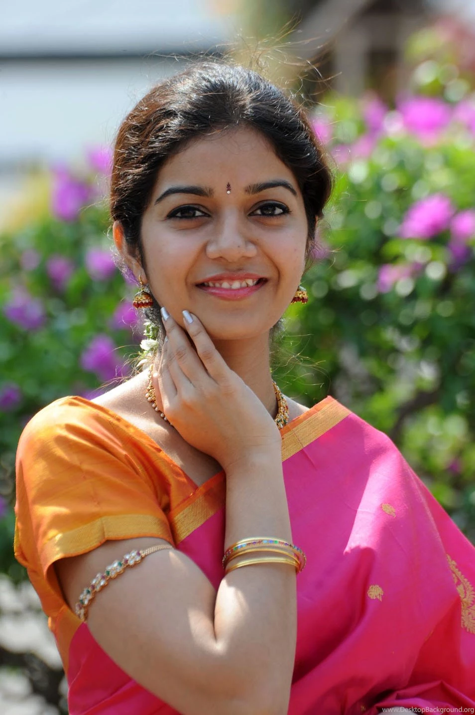 Colours Swathi Saree Photo 6 Tamil Movies, Telugu Movies ...