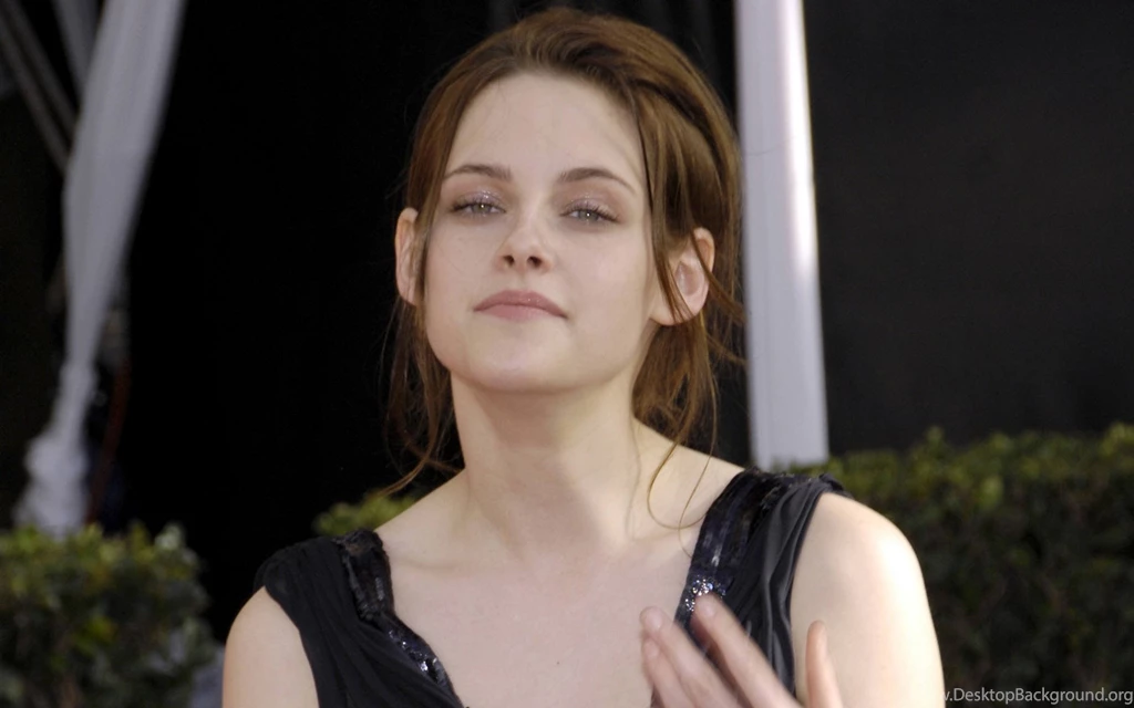 Gorgeous Kristen Stewart HD Wallpapers