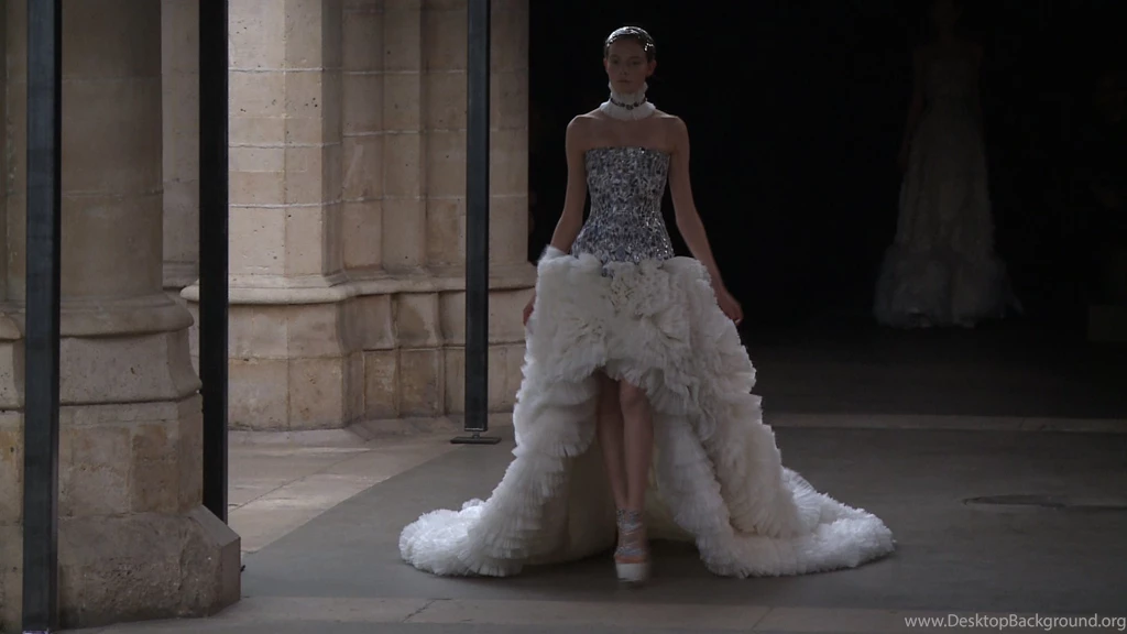 Alexander McQueen Catwalk Yourself