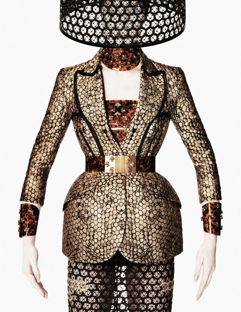 7 Wonders: Spring 2013 Fashion Campaigns, Decoded Wonderland ...