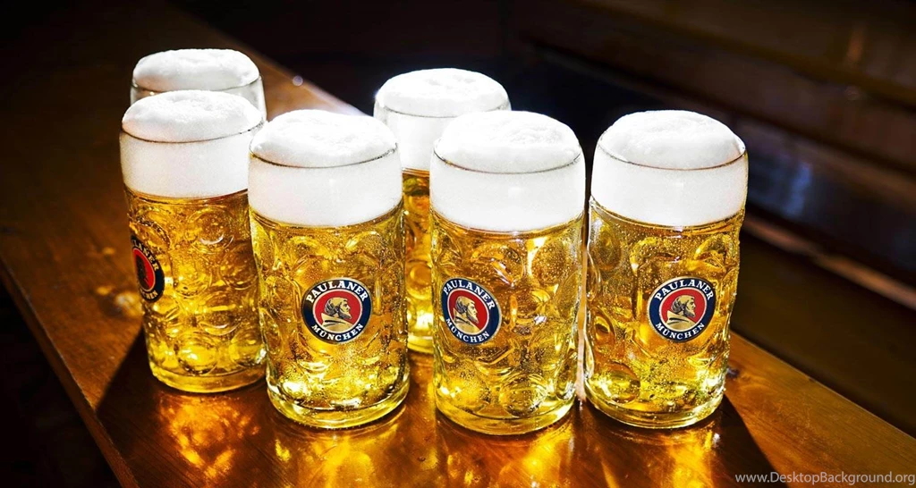 Download Oktoberfest Wallpapers In HD With Hot Babe – 2015