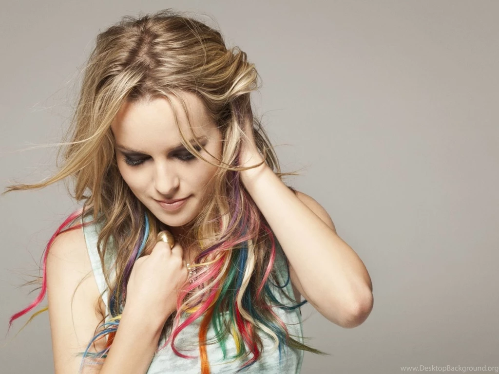 Bridgit Mendler Wallpapers