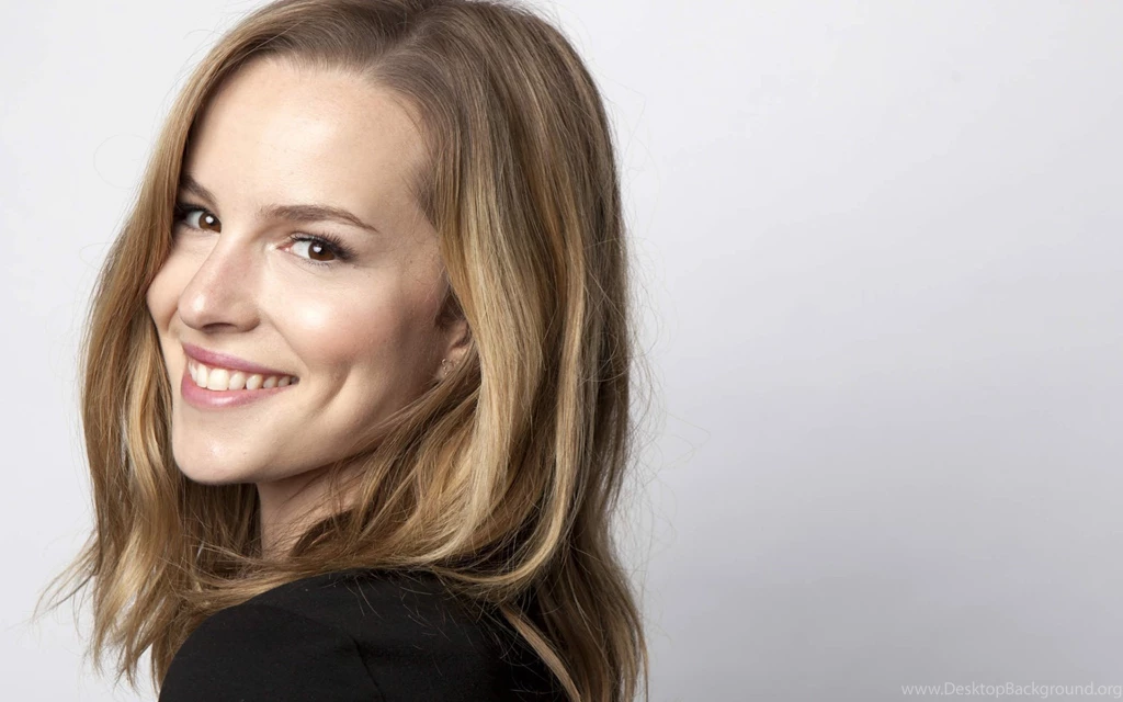 New Bridgit Mendler Wallpapers HD