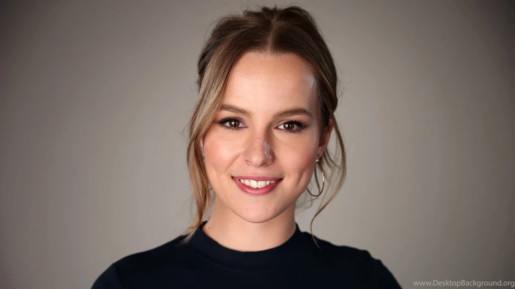 Bridgit Mendler Wallpapers HD HIgh Quality Resolution Download