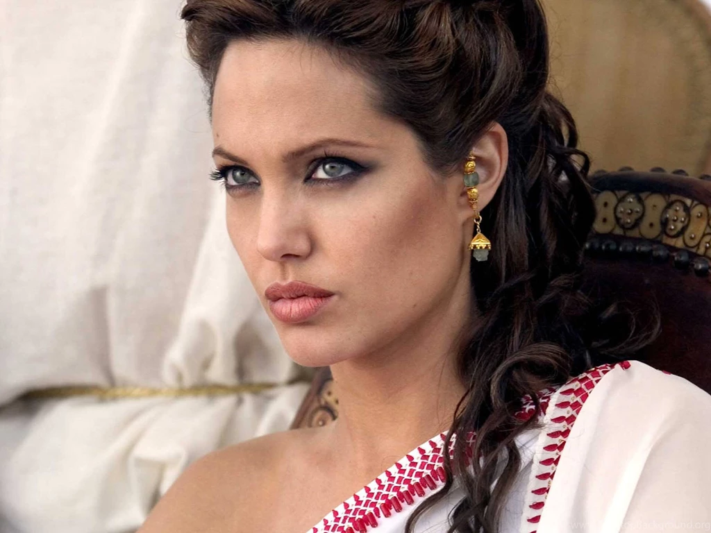 Beautiful Angelina Jolie Wallpapers