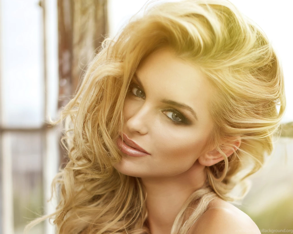 Pretty Girl Wallpapers