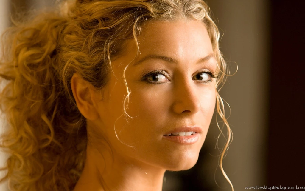2660x1662px Heather Vandeven