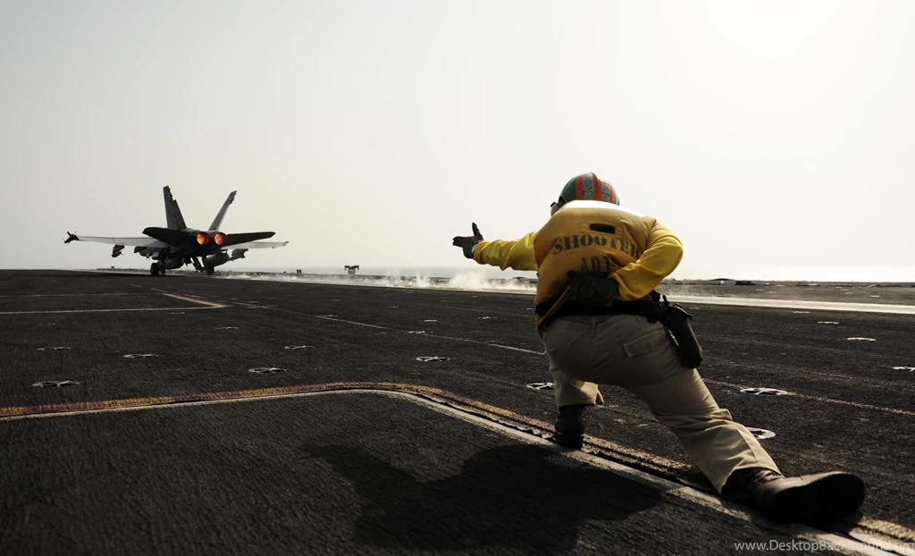 Military: Shooter Military Jet F18 Fighter Hornet Carrier ...