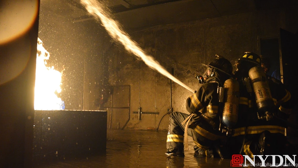 Midtown Blogger/Manhattan Valley Follies: FDNY Update Daily News ...