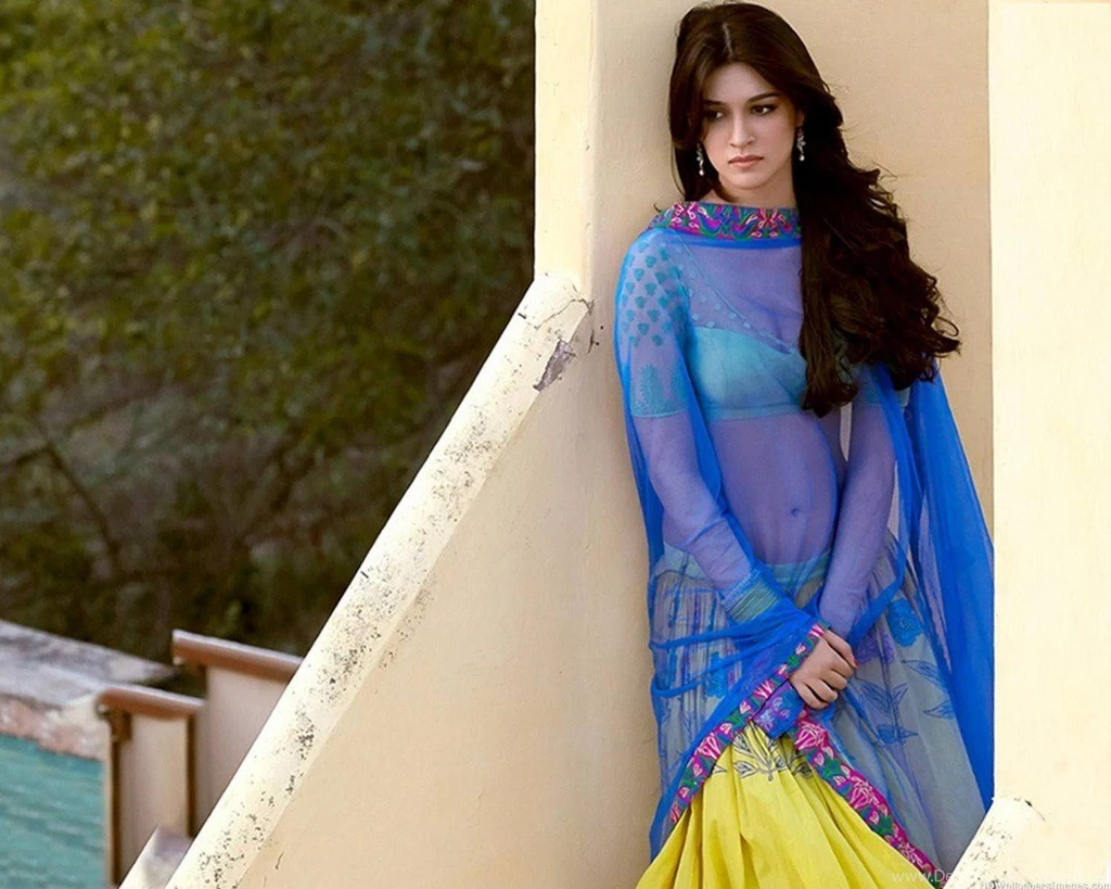 Kriti Sanon Images HD Wallpapers Download Photo Gallery