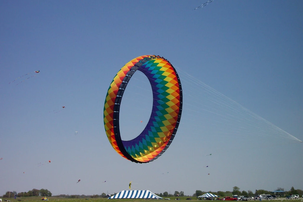 Kites hd wallpaper.jpg